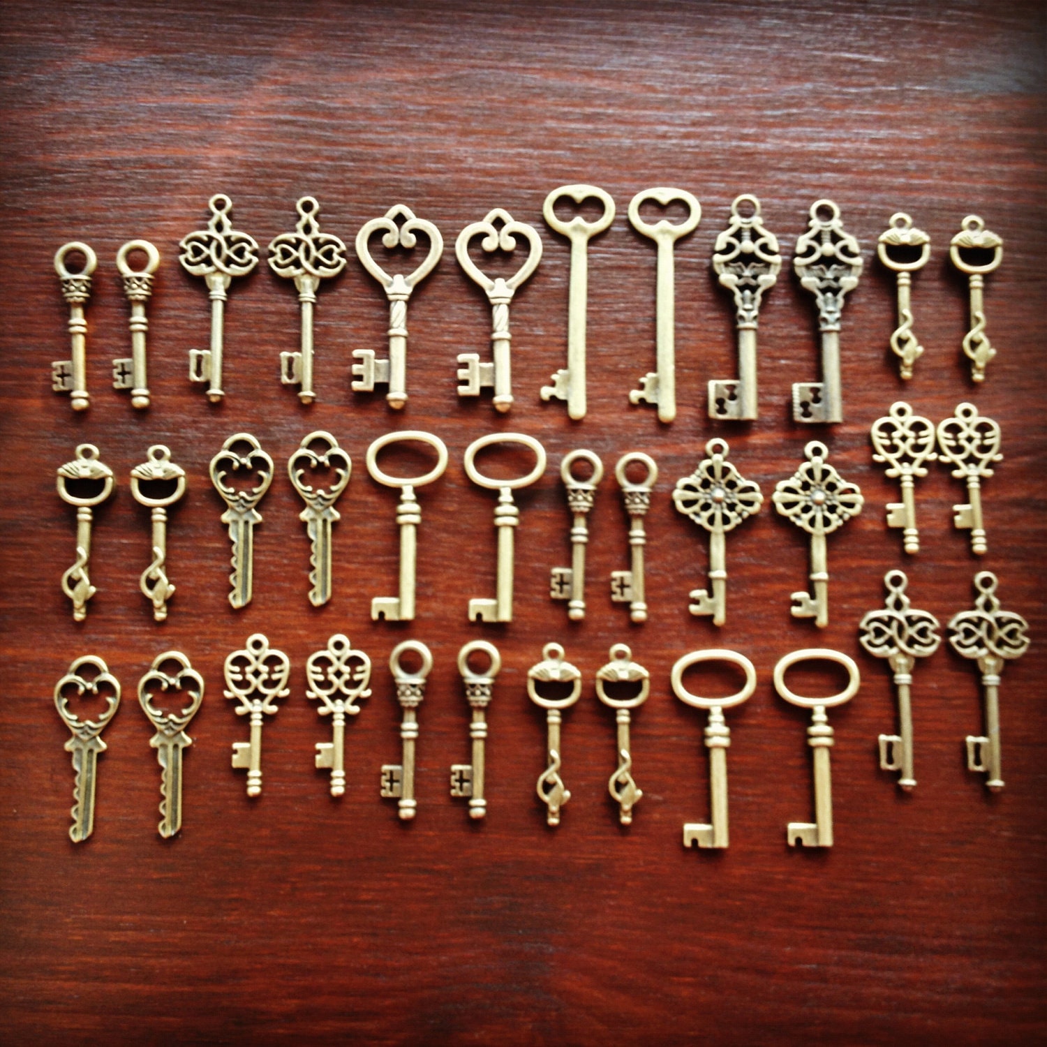 Keys to the Kingdom - 36 x Vintage Keys Antique Bronze Brass Skeleton Key Skeleton Keys Set