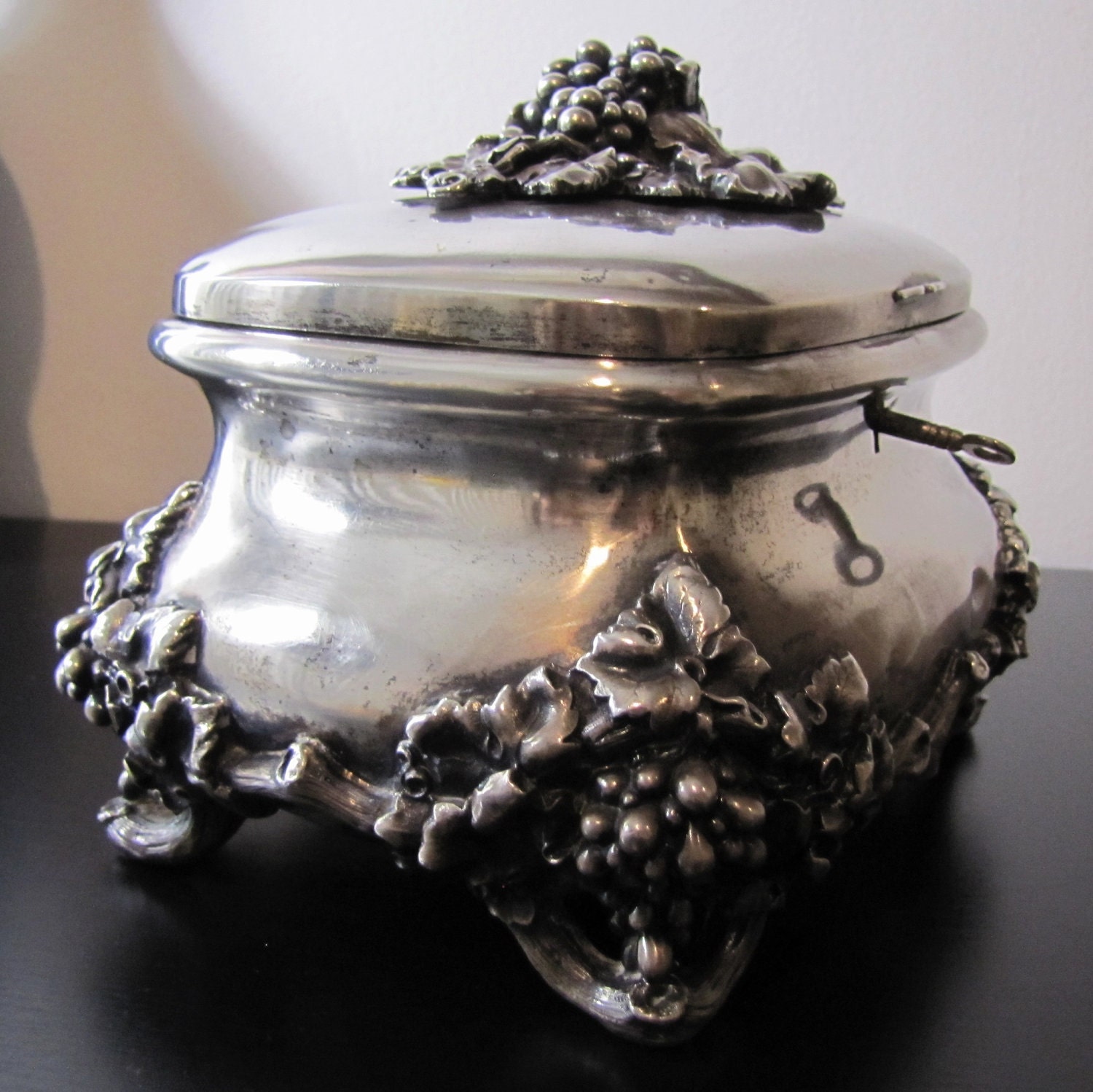 DECORATIVE / JEWELRY BOX :  Estate  Antique , Beautifuly Crafted in 925 Silver / Gold Treasury, Jewelry Box