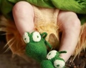 Hand Knit Felted Baby Booties/Slippers Green Frogs - MEDIUM