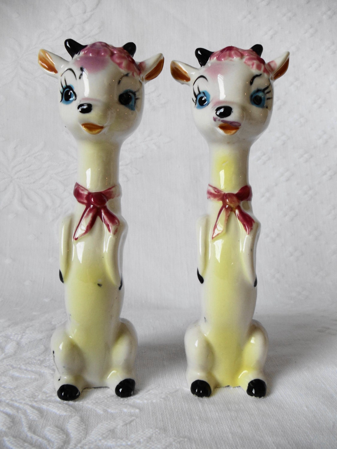 VINTAGE Cow Salt And Pepper Shakers Handpainted From 1950s