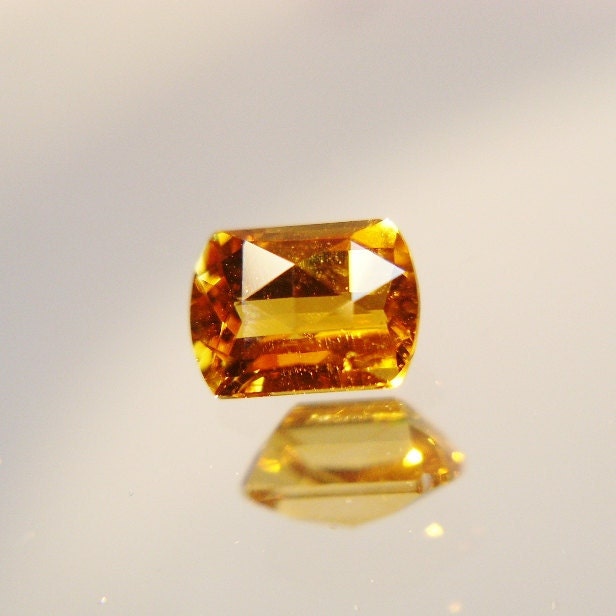 Roval 0.90ct Sunset Tourmaline - Warm Yellow Roval with a Honeycomb Top - Designer Cut