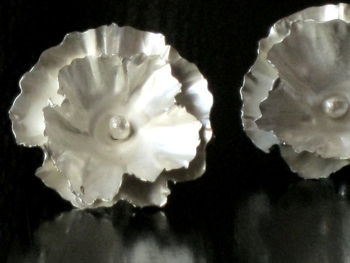 Natural Flowers White Silver Earrings