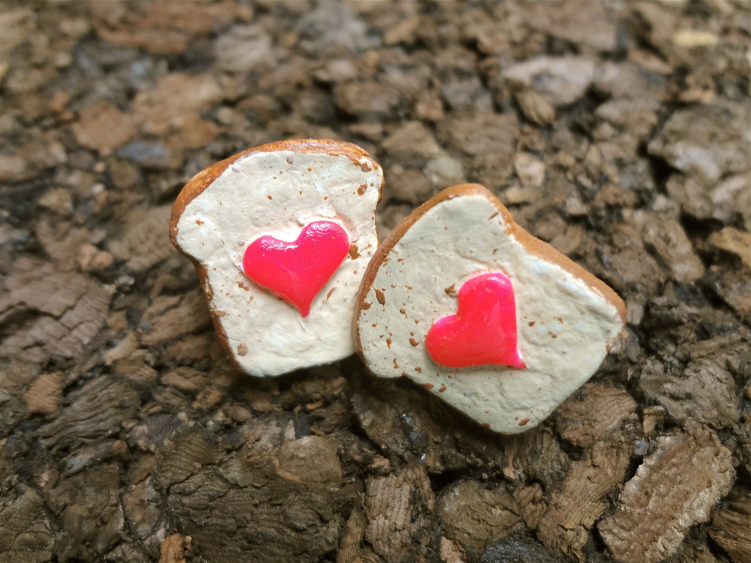 Hunger Games: Peeta Bread Earrings