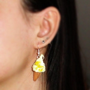 Mint ice cream with tiny chocolaete hearts - earrings