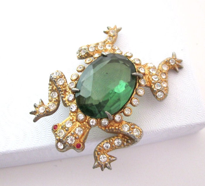 Vintage Rhinestone Figural Frog Brooch / Pin, Green Stone Frog Brooch, Vintage 1960s Jewelry from JryenDesigns