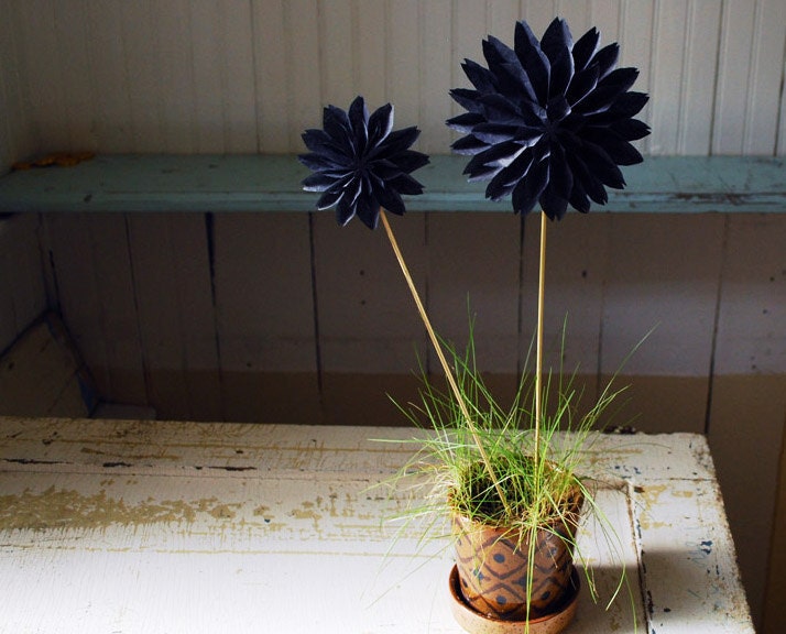 Black Dahlias, Goth Wedding Decorations, 2 Origami Paper Flowers, Paper Anniversary, Wedding Anniversary gift Bouquet