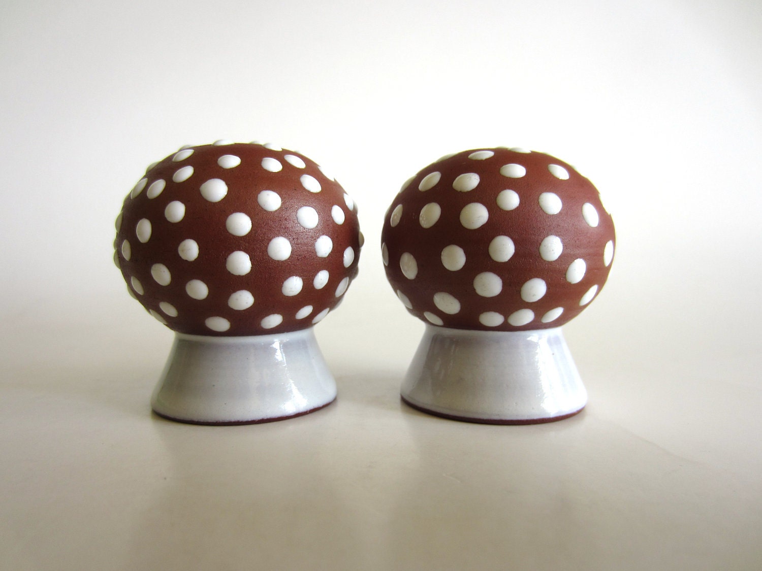 Zeuthen Denmark Cruet Set Salt and Pepper Shakers Mushroom Toadstool Redware White Polka Dot Glaze Mid Century Modern Scandinavian Pottery