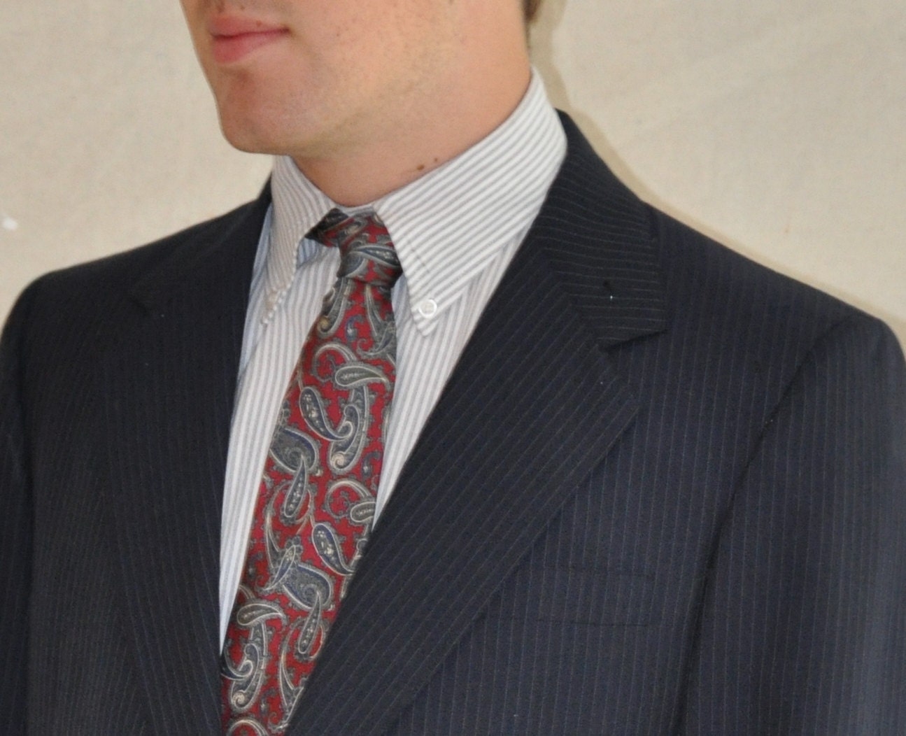 Men's Business Suit Navy Pin Striped 40R Vintage