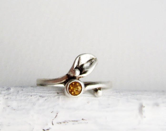Small Leaf Silver Ring with Citrine