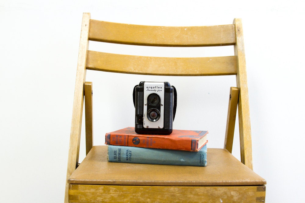 Mid Century Vintage Wooden Folding Chair