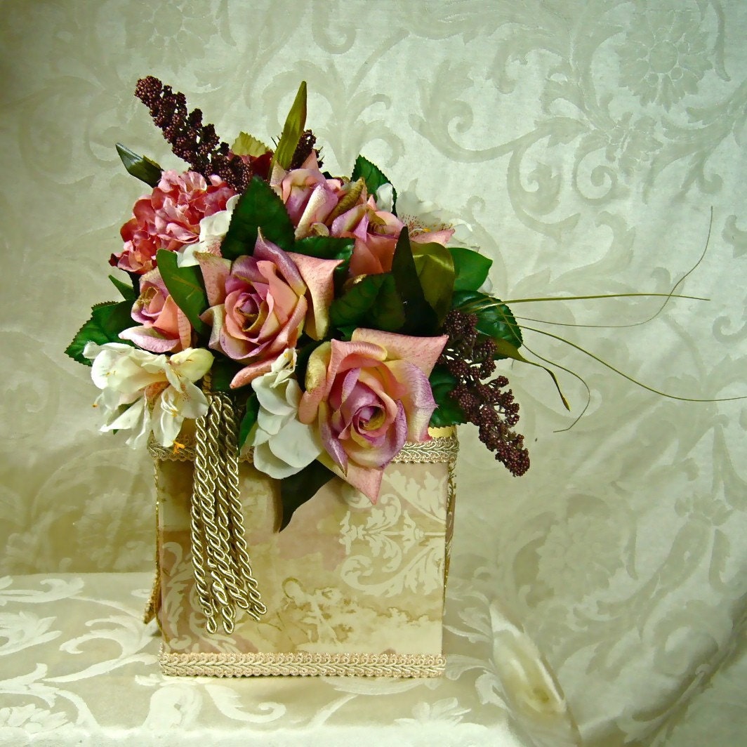 Gift Boxes, Boxes, Anniversary Gift, Birthday Gift, Mother's Day Gift, Valentine's Gift, Wedding vintage gift box elegantly pre wrapped