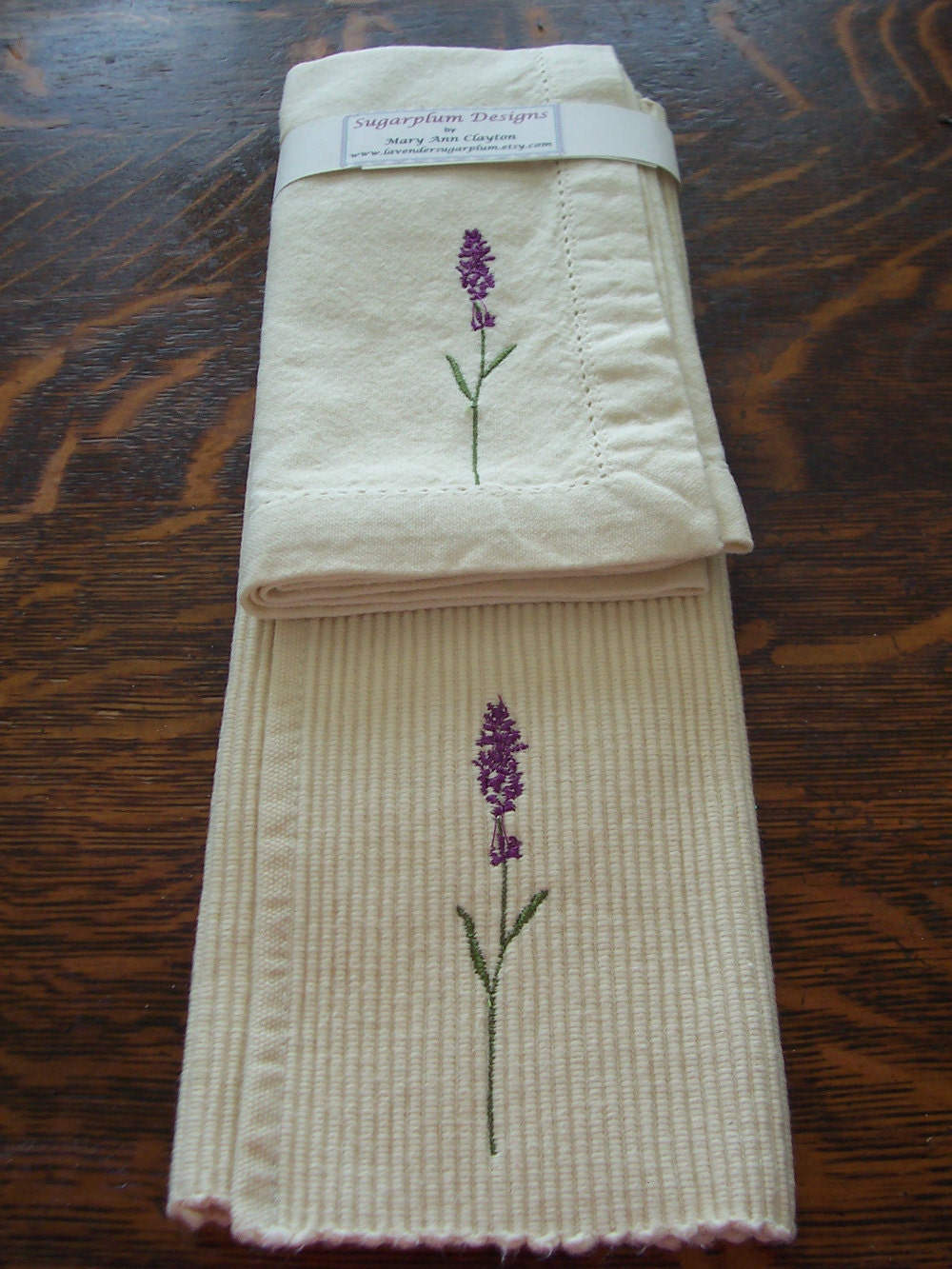 Placemat and napkin set of 4 embroidered with sprigs of lavender