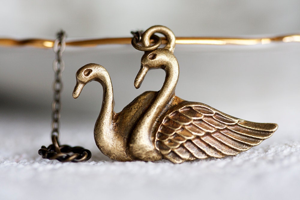 Swan Necklace Antiqued Ring Retro Swan Lariat Necklace Swan Jewelry - N055