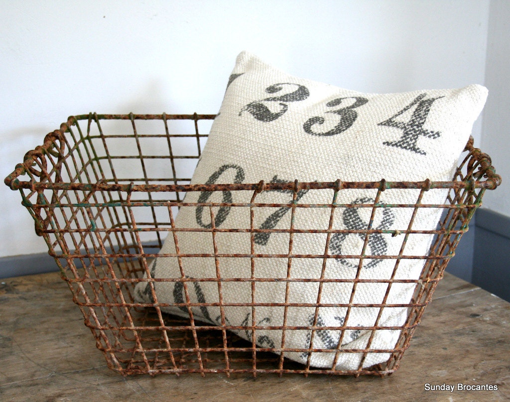Vintage Wire Oyster Basket