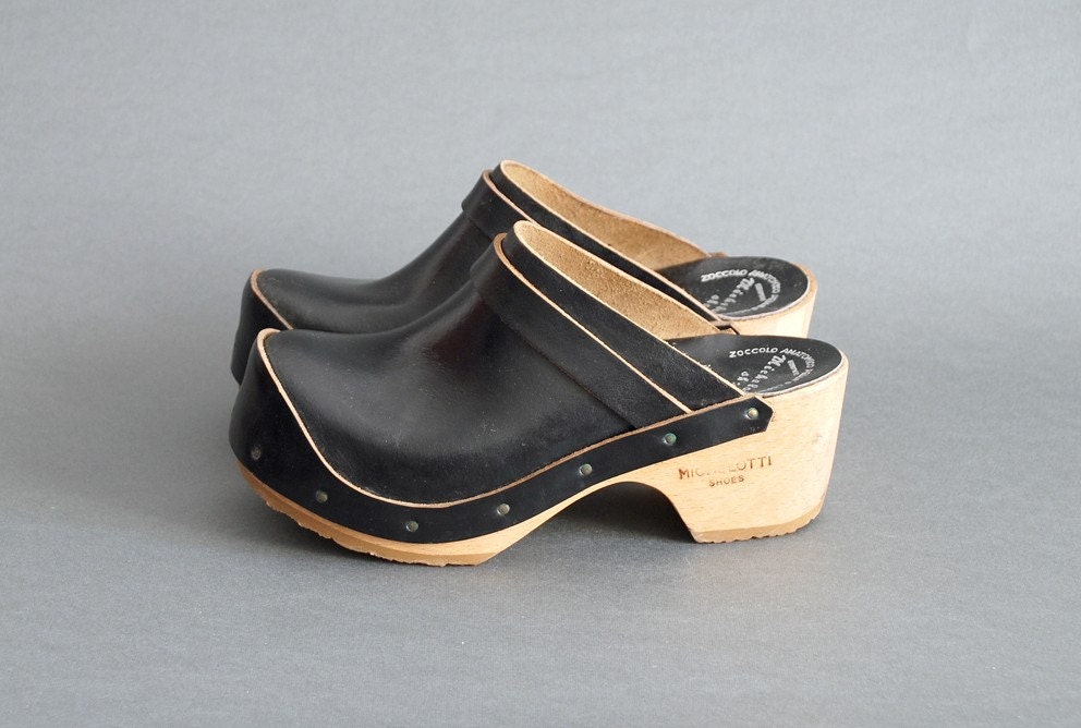 1970s vintage DEEP BLACK sturdy clogs 6 36