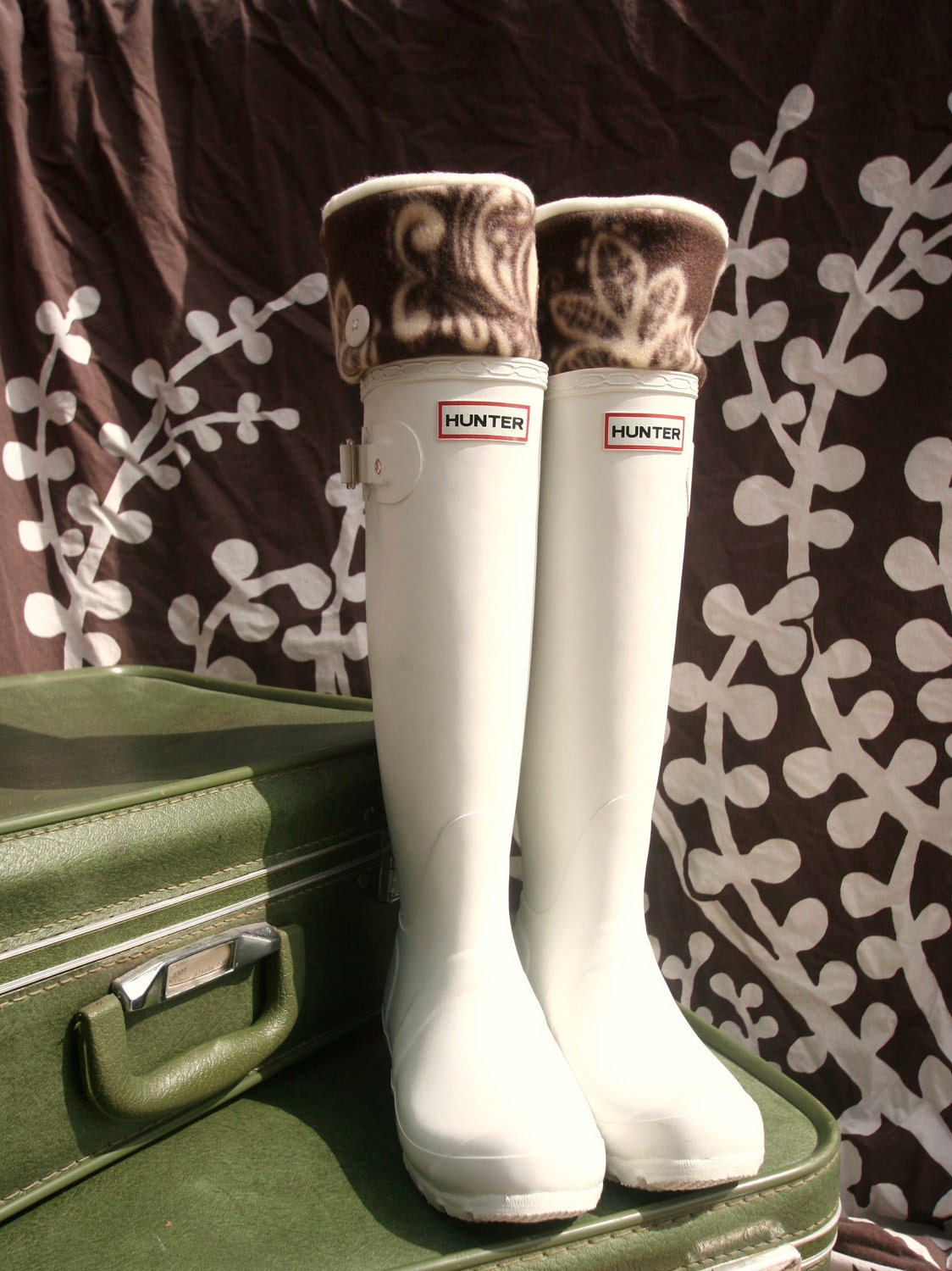 SLUGS Fleece Boot Liners in Ivory with Brown Damask Floral Cuff, Wellingtons Welly Tall Socks, Travel Adventure Style (Med/Lg 9-11 Boot)