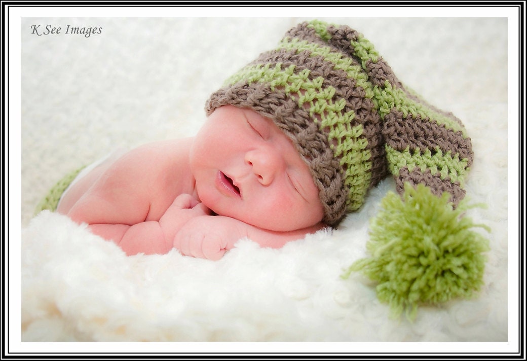 Little Elf/Stocking Cap Diaper Cover Photo Prop Set - Newborn, Infant