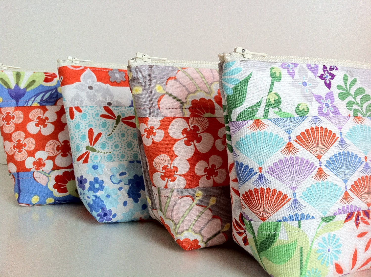 Bridal Party Gift Set, Bridesmaid Gifts, Cosmetic Makeup Bags, Wedding Favors by Tomodachi Kitty (set of 3,4,5,6,7,8)