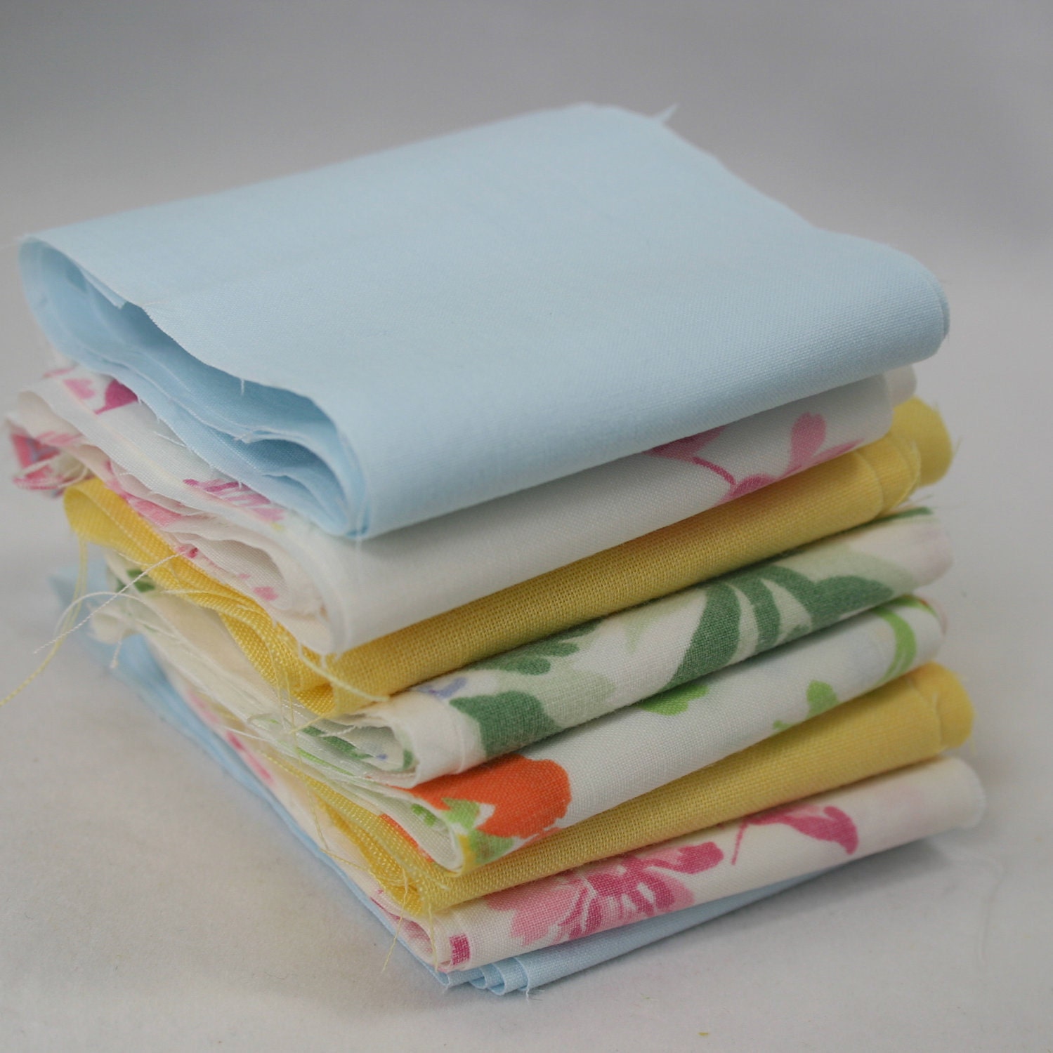 Vintage Sheet Mini Scrap Pack 2 1/2 inches wide by various lengths.