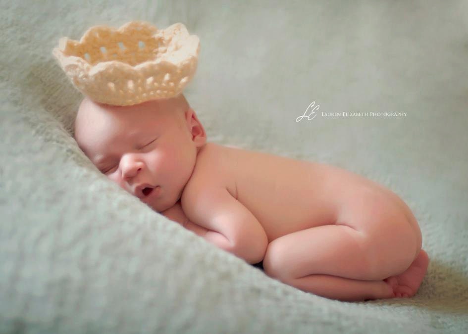 Crochet NEWBORN Prince and Princess Crown Photography Prop