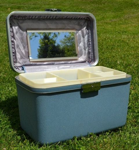 1960s Oshkosh Blue Train Case