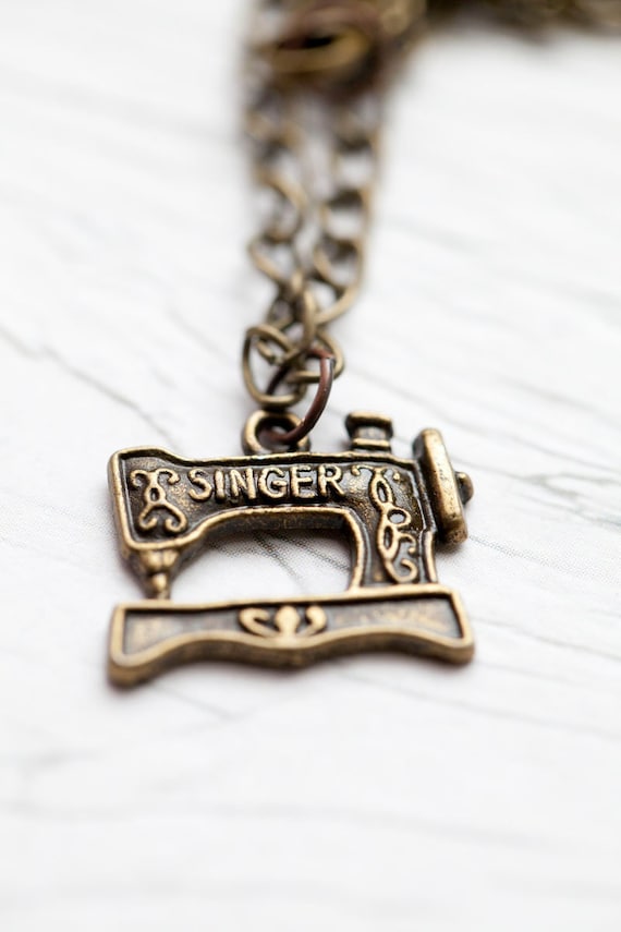 Singer Necklace . Sewing machine . Cute . Gift . Antique brass . Mother's day