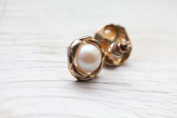 Pearl earrings . 1960 . Vintage . Spring . Classy . Mother