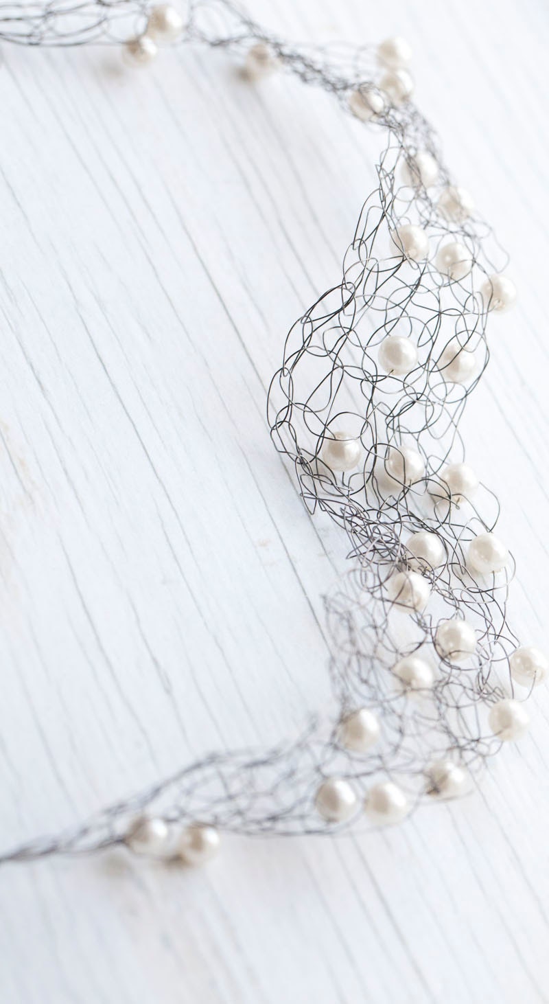 Pearls choker . Wedding . Rock . Edgy . Bridal