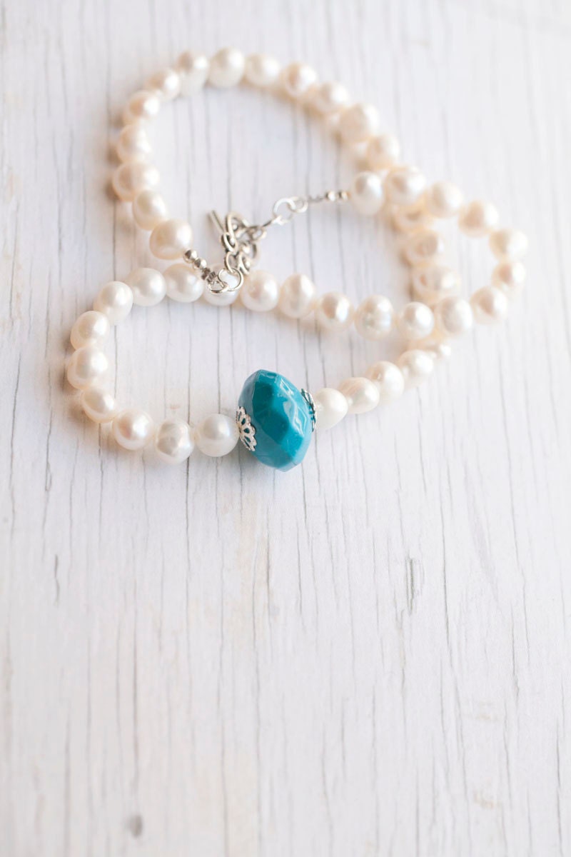 White Freshwater Pearl Necklace with Teal accent . Bali silver toggle clasp . Spring . Mother's day . Bridal