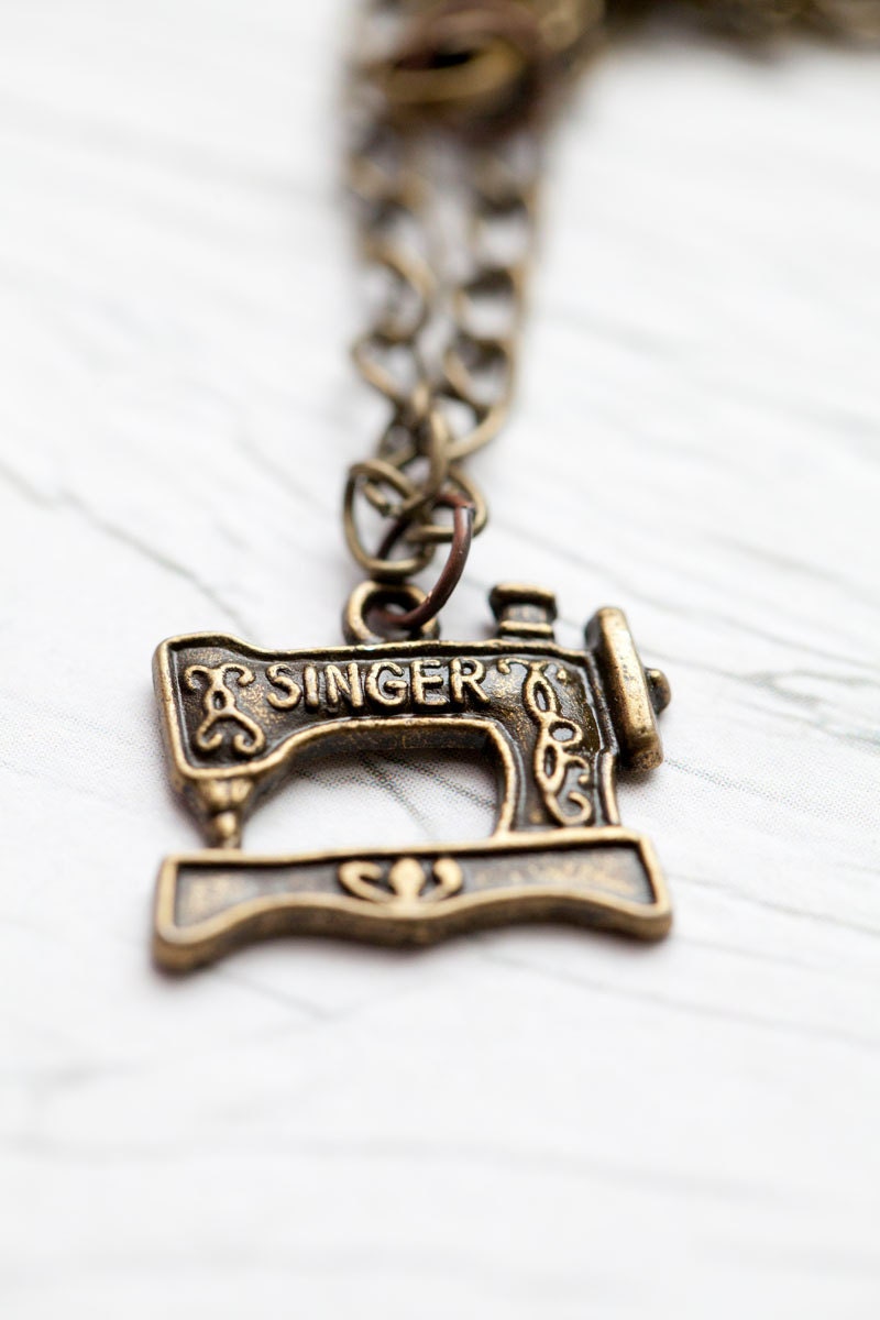Singer Necklace . Sewing machine . Cute . Gift . Antique brass . Mother's day