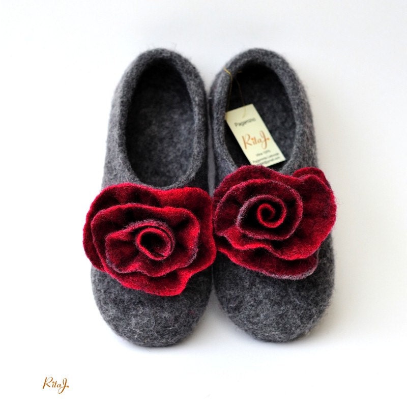 Felted slippers "Red&grey roses" - RitaJFelt