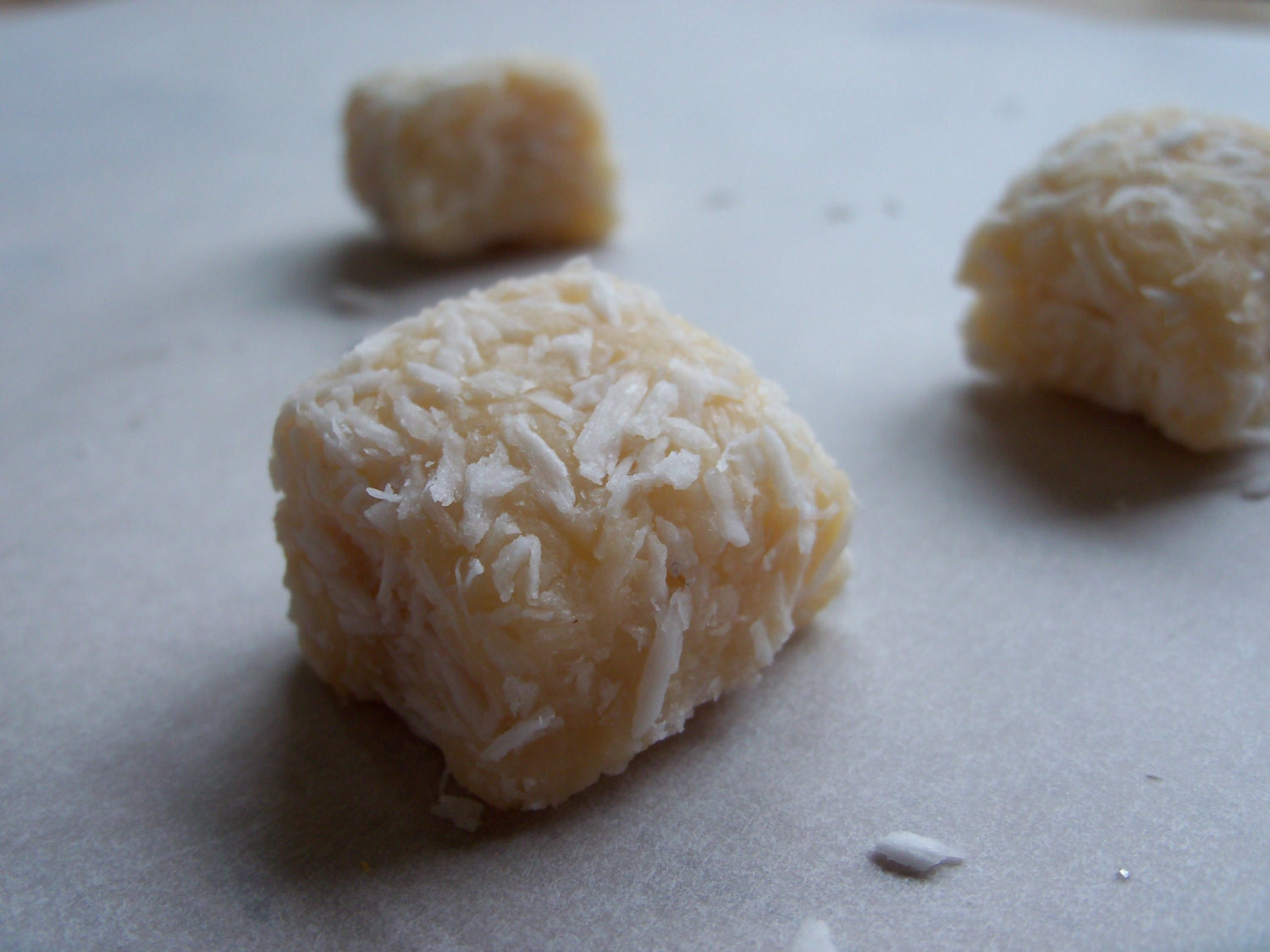 Pastillas de Leche with Coconut (Half a pound)