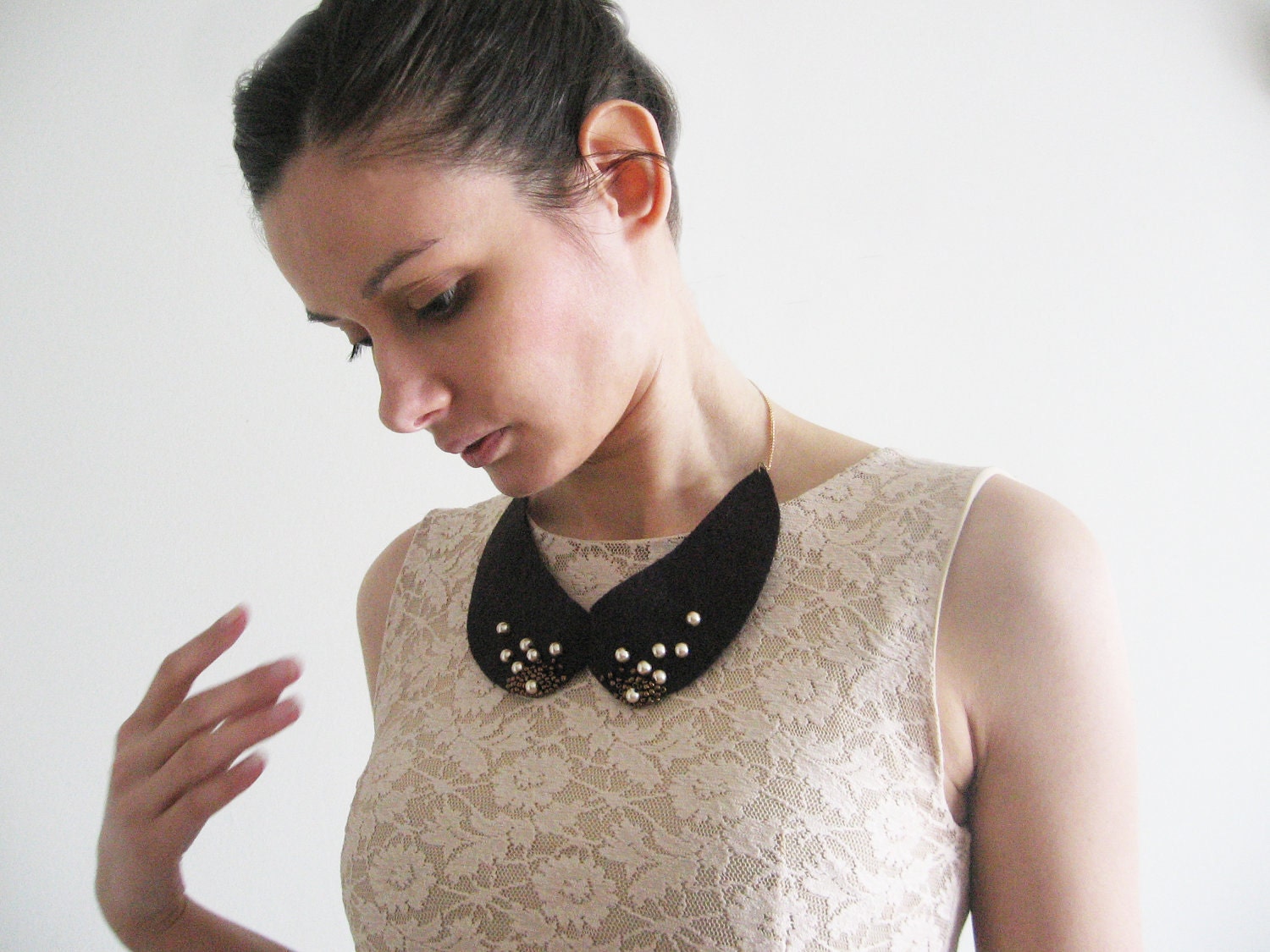 Felted wool and pearls Peter Pan collar- romantic pearls necklace- Peter Pan bib collar