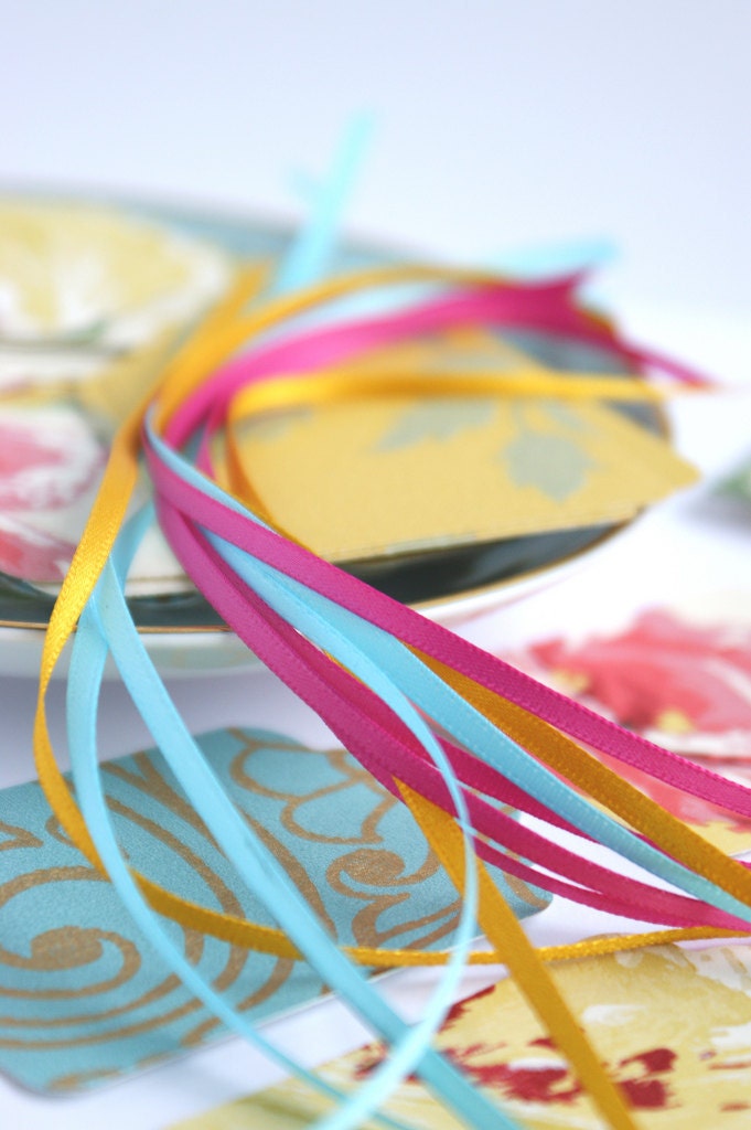 Vintage upcycled wallpaper gift tag, set of 12, etchings, paisley, roses, pink, mustard, turquoise
