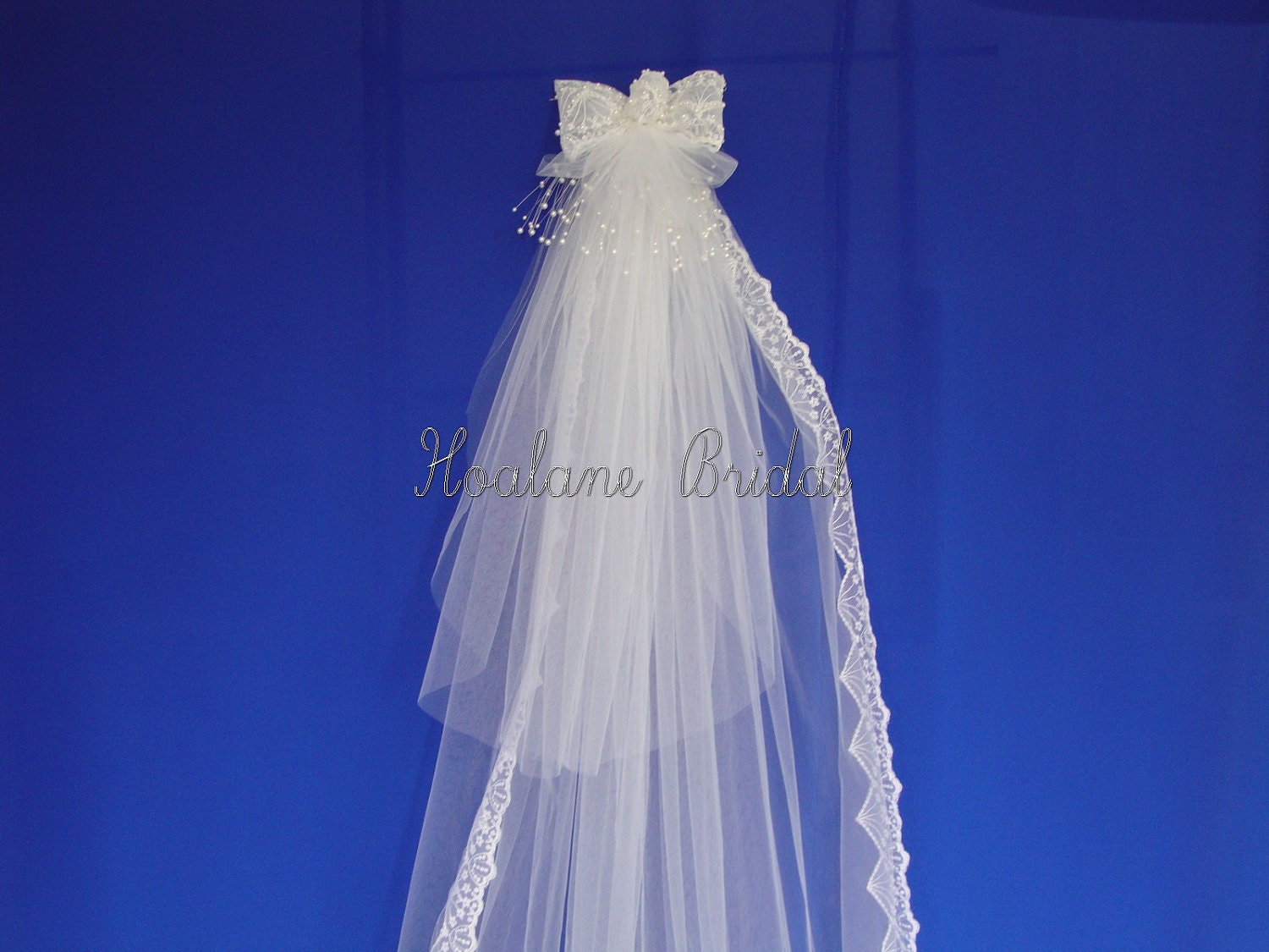 Veil, Lace veil, Vintage Lace bridal Veil, Cathedral Veil detachable from headpiece bow