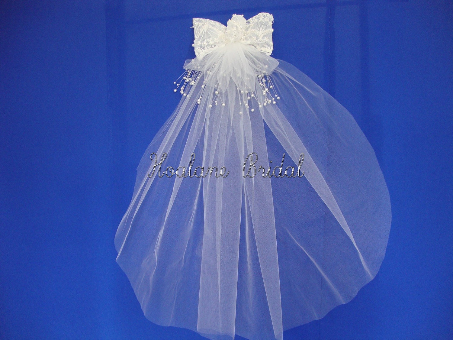 Veil, Lace veil, Vintage Lace bridal Veil, Cathedral Veil detachable from headpiece bow