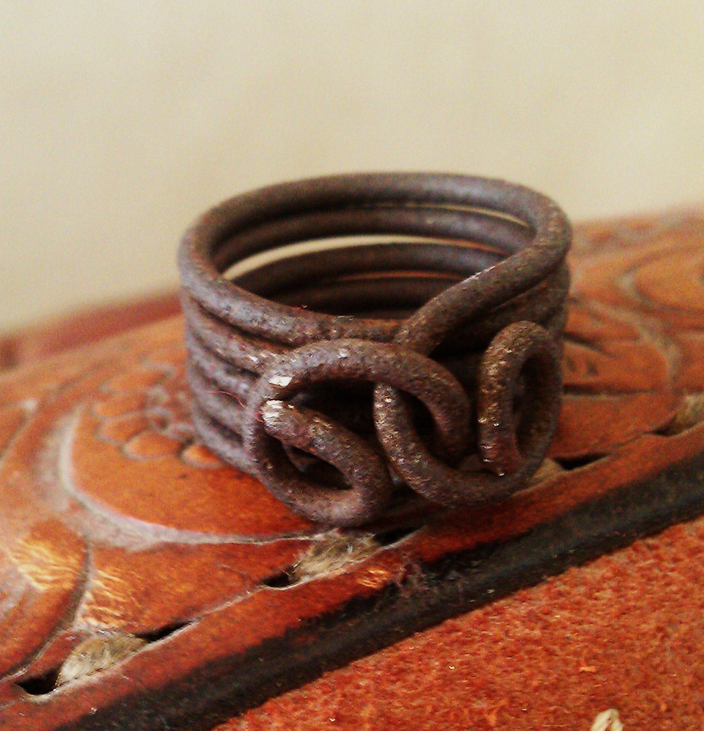 Womens Western Ring Band of Rustic Vintage Ranch Wire