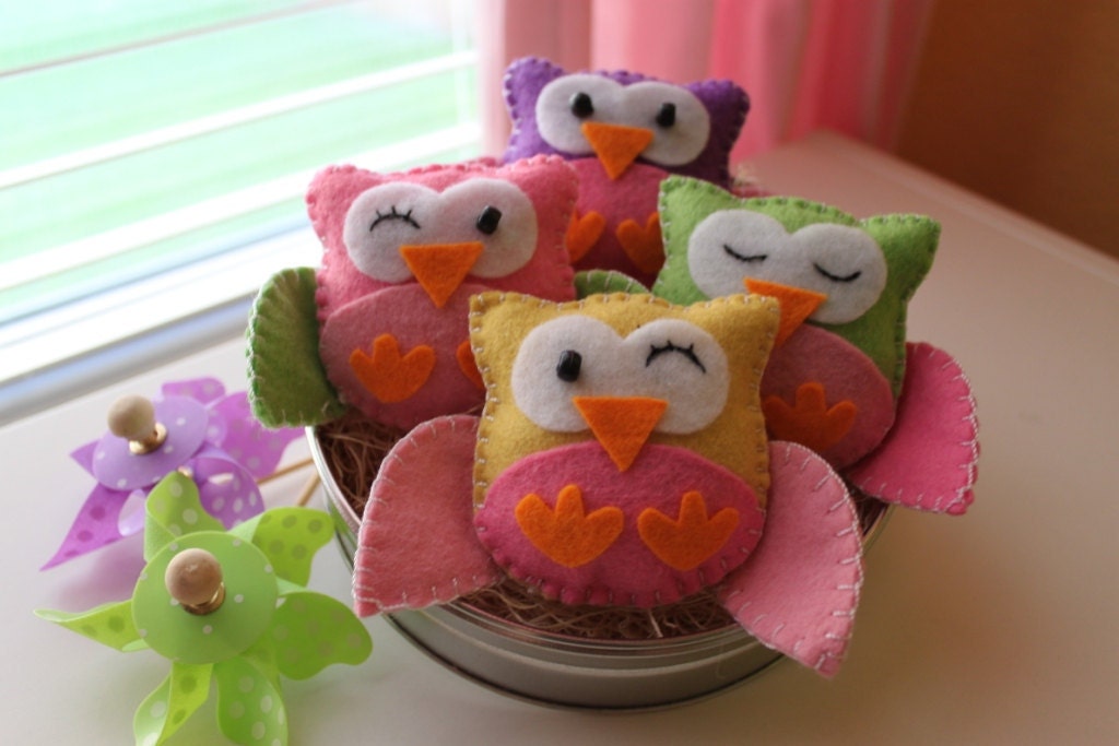 Mini Felt Plush Owls - Owl Ornament - Party or Baby Shower Favors - Colors and Quantity of your Choice
