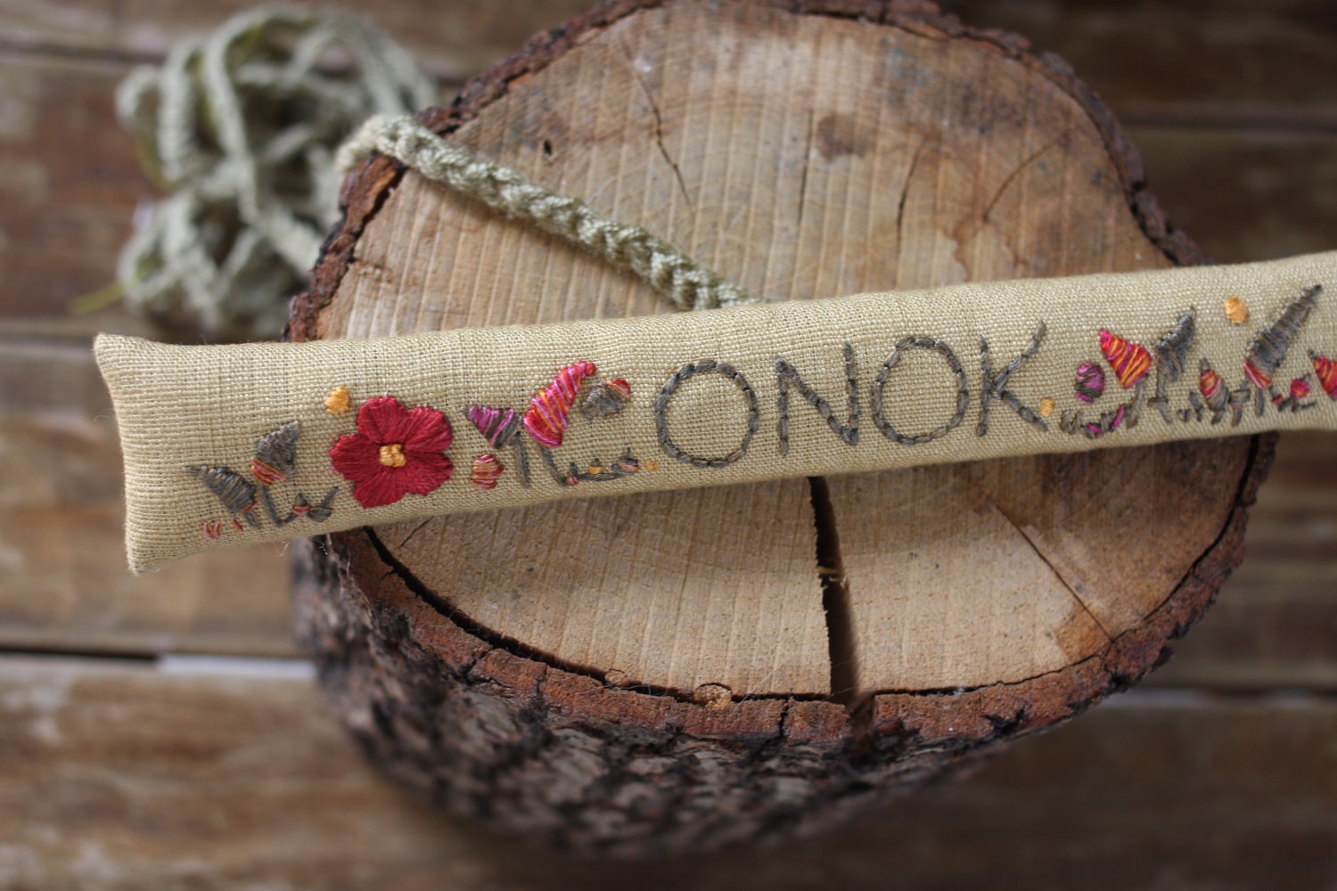 LINA - Hand Embroidered ECO Lavender Sachet - Pincushion with Organic Lavender