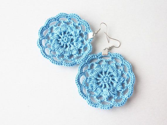 Yellow decor Crochet flower appliques for gift wrapping Garland making Scrapbooking Jewelry making Easter decoration embellishment lace