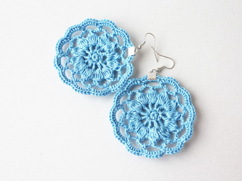 Yellow decor Crochet flower appliques for gift wrapping Garland making Scrapbooking Jewelry making Easter decoration embellishment lace