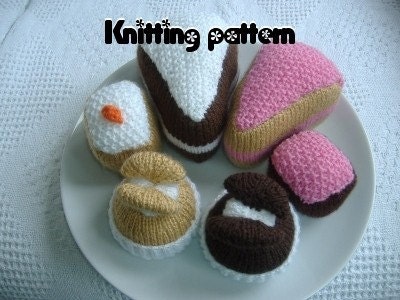Knitting pattern slice, slab and butterfly cakes. UK seller