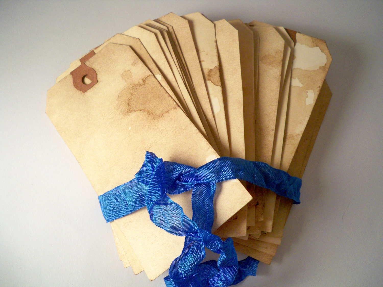 100 LARGE Vintage Wedding. Gift Tags. Invitation. Vintage Hang Tags. Luggage. Blank. Rustic. Shabby Cottage. Save The Date. Wish Tree. LIGHT