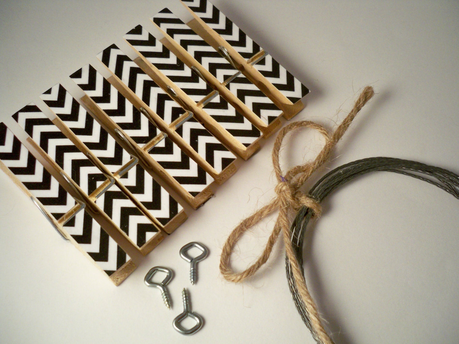 Chevron Clothesline Kit. Indoor. 8 Clothespins. Office. Home. Picture Frame. Escort Card Holder. Wall Hanging. Photo. Pins. Clips.