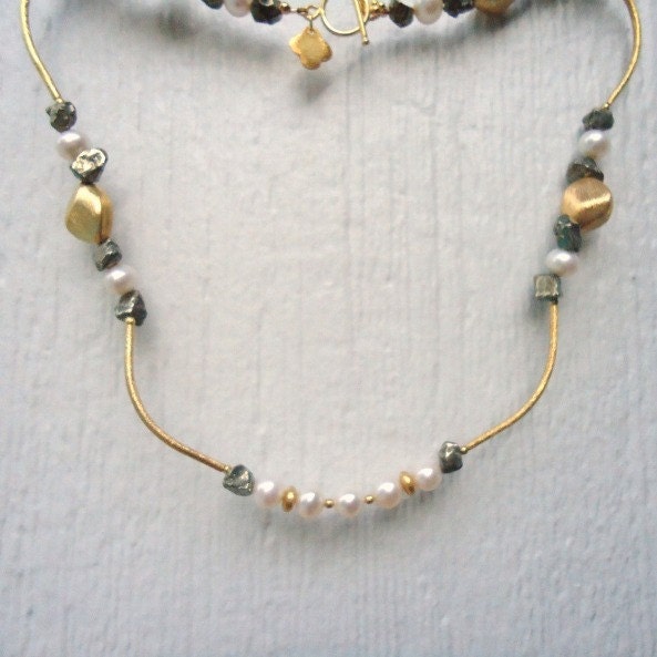 Pearl Necklace Gold Jewelry Mixed Metal Jewellery Fools Gold Gemstone Fashion Accessories Handmade Designs Quatrefoil Dangle Unique N-32