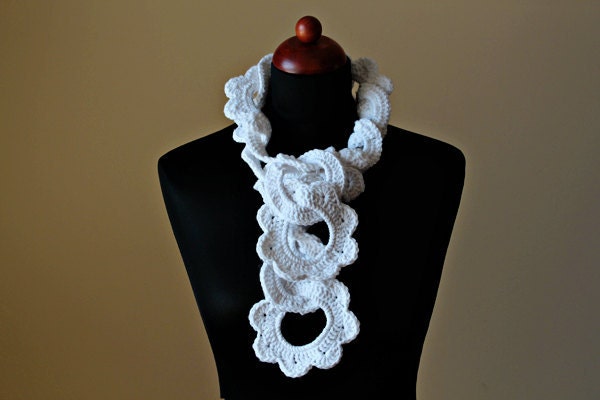 Crochet Pattern Flowers And Rings Scarf