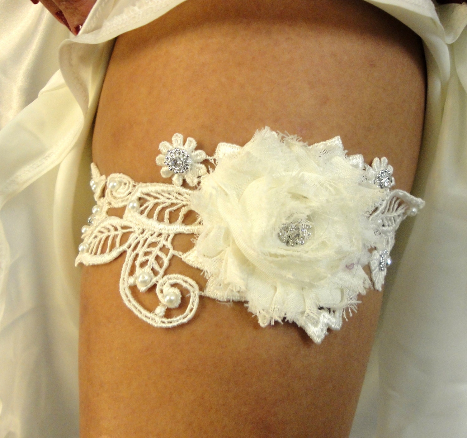 Bridal Garter, Garter Set, Wedding Garter, Garter Belt, Vintage Inspired Ivory Bridal Lace, Pearls and Rhinestones