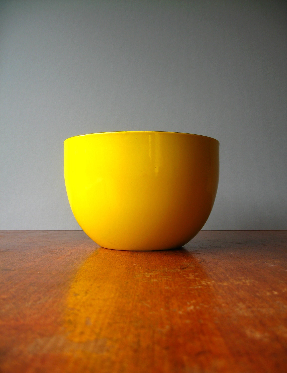 Mid Century Arabia Finland Finel Yellow / White Enamel Bowl