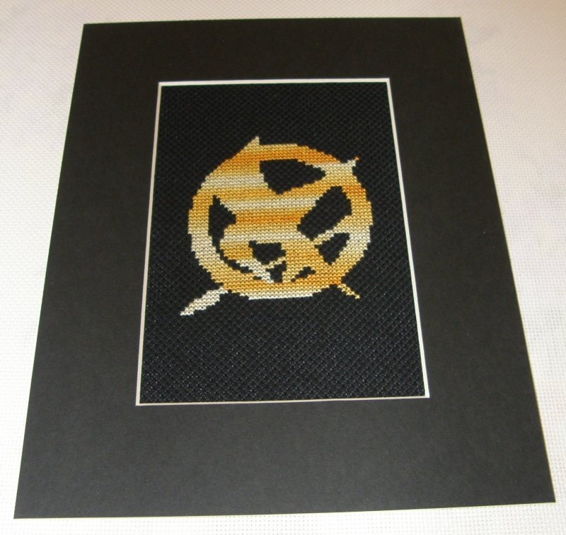 Mockingjay - The Hunger Games Inspired PDF Cross Stitch Pattern - INSTANT DOWNLOAD