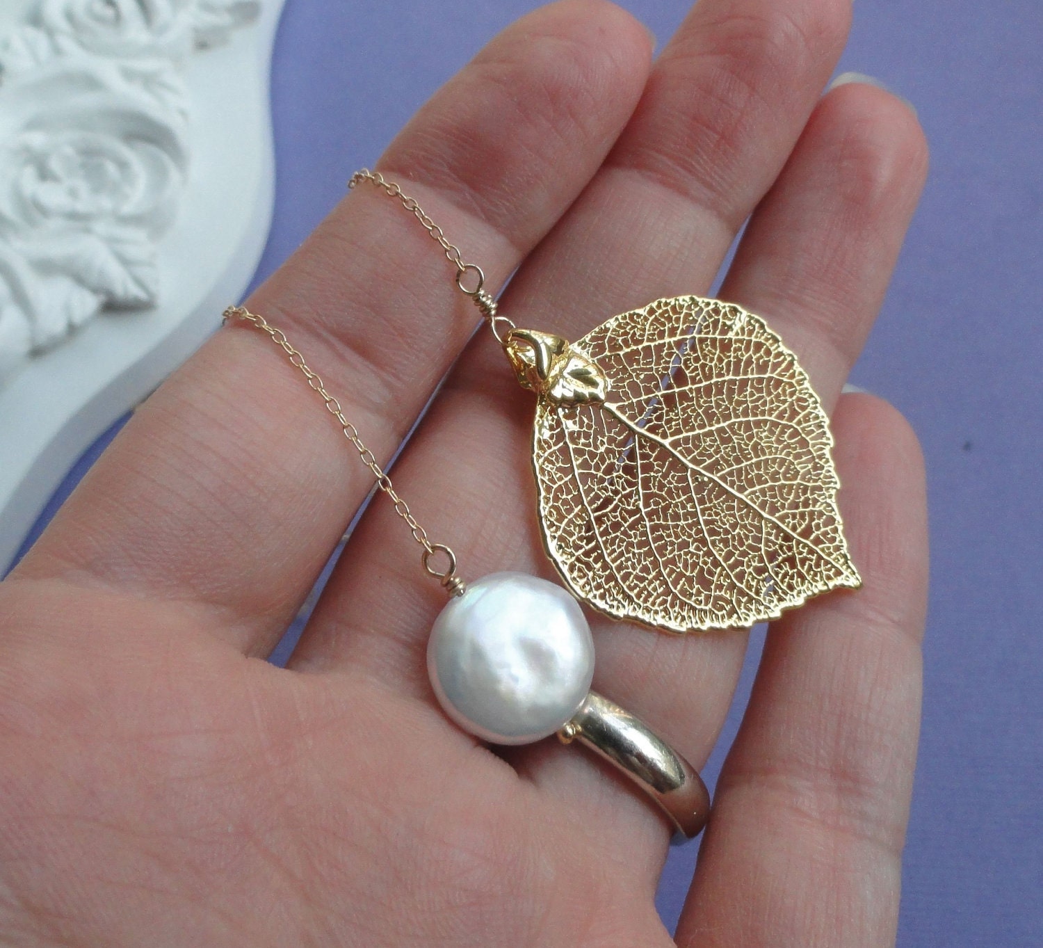 Bridesmaid Gifts set, Five Gold leaf & pearl necklaces, real aspen leaf lariat necklaces,Gold filled chain, Bridal jewelry, autumn wedding